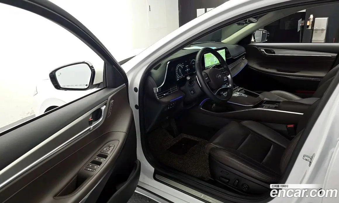 Hyundai Grandeur 2021 2.4 автомат (гидро), фото 10