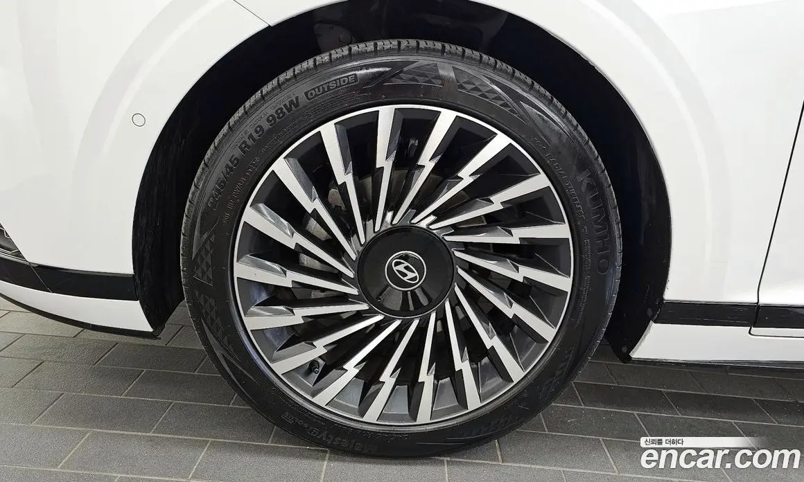 Hyundai Grandeur 2023 1.6 автомат (гидро), фото 5 Hyundai Grandeur 2023 1.6 автомат (гидро), фото 5