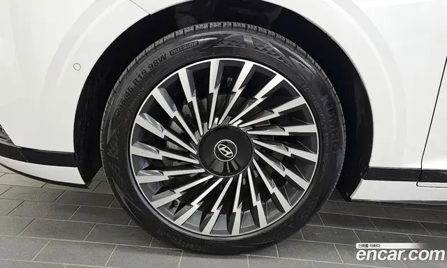 Hyundai Grandeur 2023 1.6 автомат (гидро), миниатюра 5 Hyundai Grandeur 2023 1.6 автомат (гидро), миниатюра 5