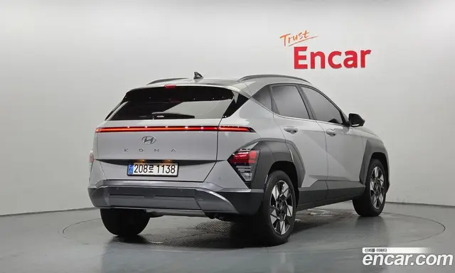 Hyundai Kona 2023 1.6 автомат (гидро), миниатюра 2