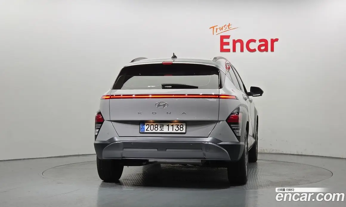 Hyundai Kona 2023 1.6 автомат (гидро), фото 4