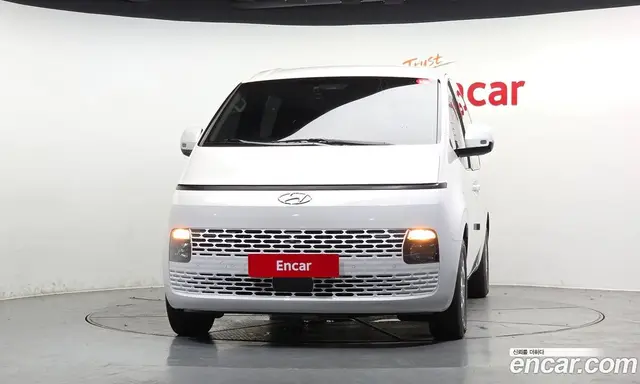 Hyundai Staria 2023 2.2 автомат (гидро), миниатюра 3