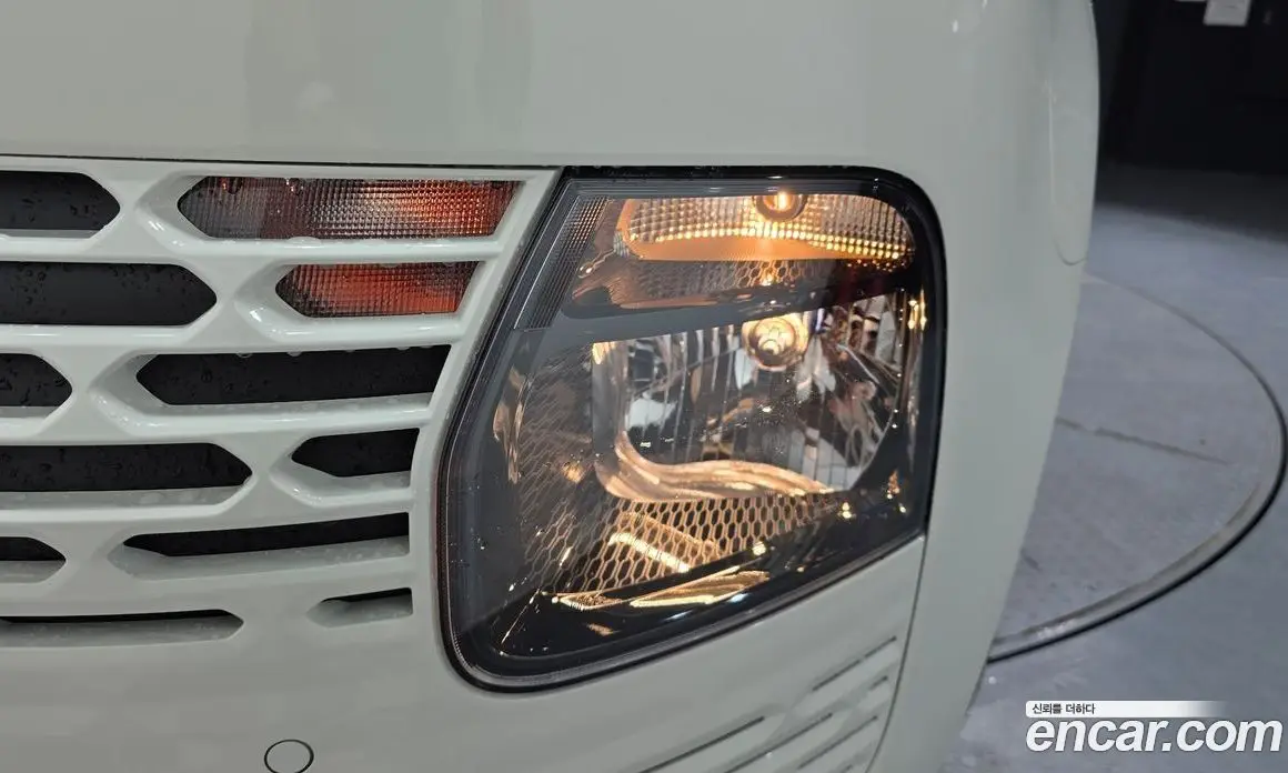 Hyundai Staria 2023 2.2 автомат (гидро), фото 8