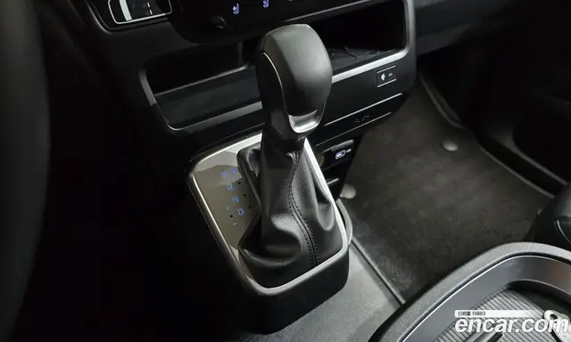 Hyundai Staria 2023 3.5 автомат (гидро), миниатюра 11