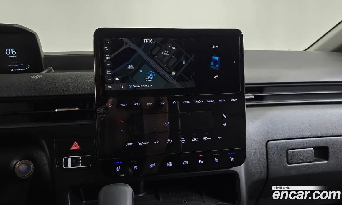 Hyundai Staria 2023 3.5 автомат (гидро), фото 20