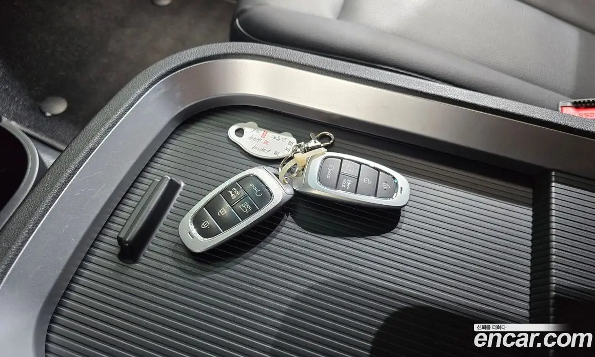 Hyundai Staria 2023 3.5 автомат (гидро), фото 23