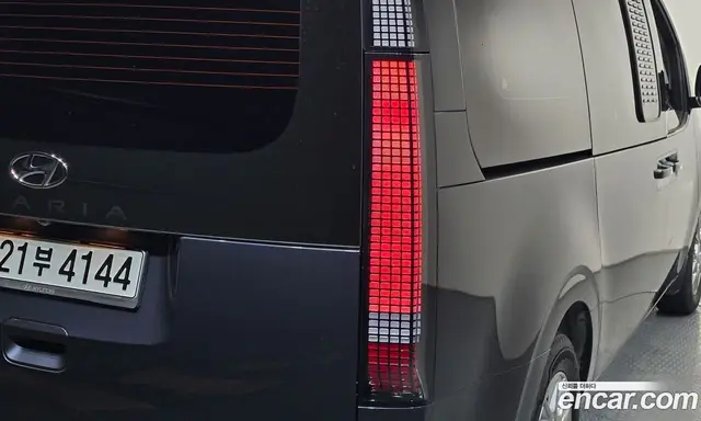 Hyundai Staria 2023 3.5 автомат (гидро), миниатюра 8