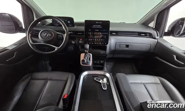 Hyundai Staria 2023 3.5 автомат (гидро), миниатюра 9