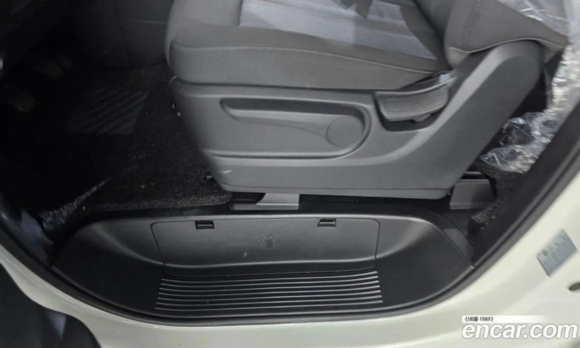 Hyundai Staria 2024 2.2 механика, фото 28