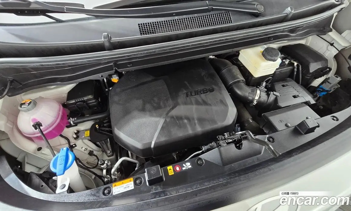 Hyundai Staria 2024 2.2 механика, фото 5