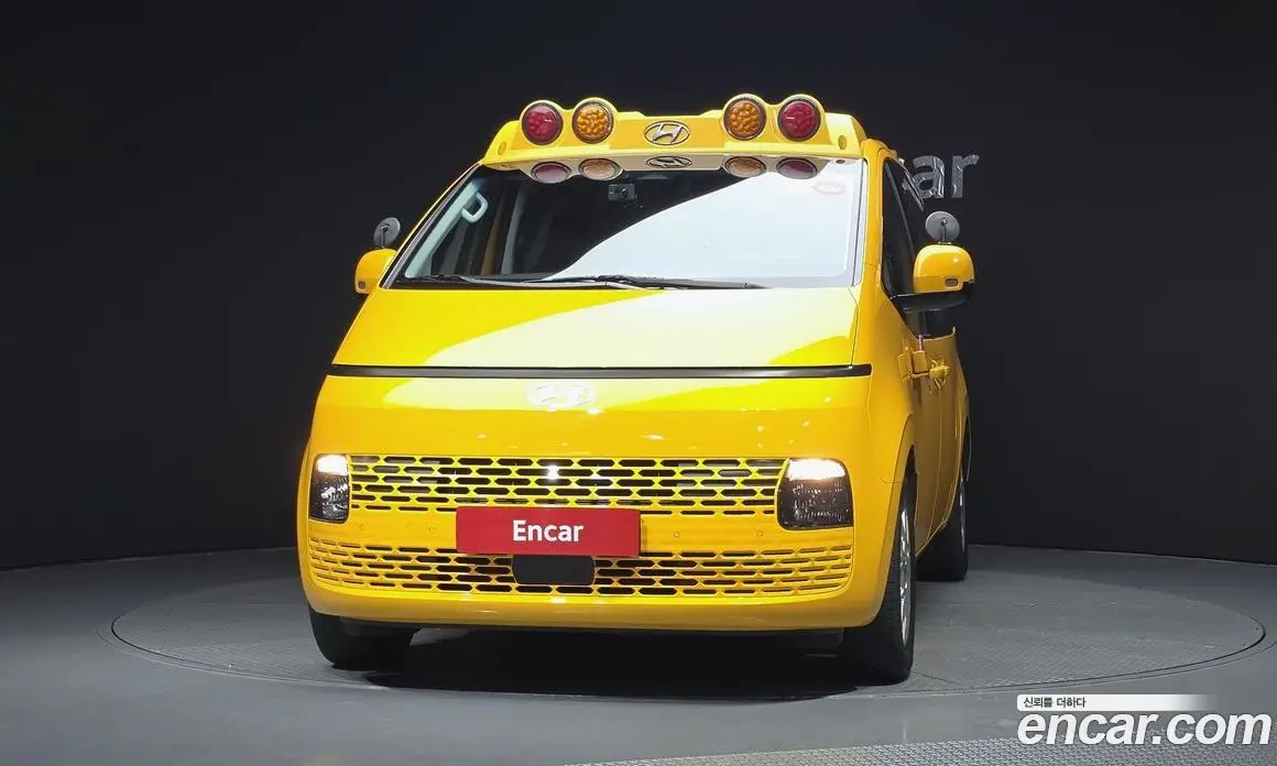 Hyundai Staria 2024 3.5 автомат (гидро), фото 3