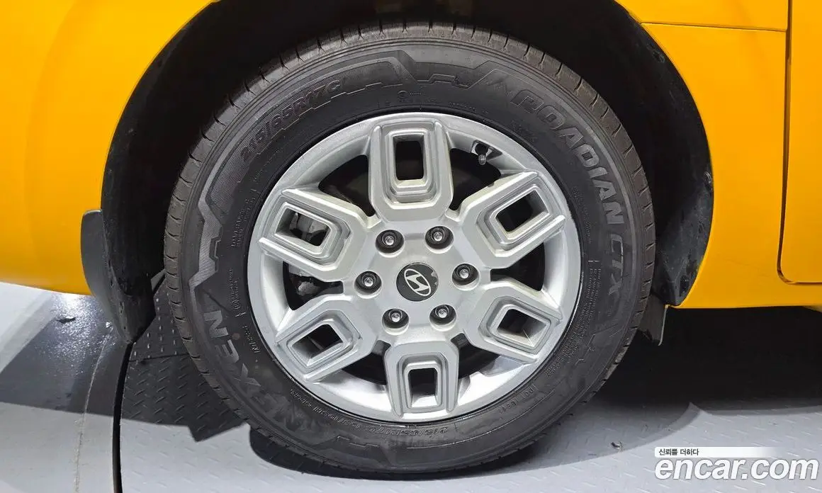 Hyundai Staria 2024 3.5 автомат (гидро), фото 5