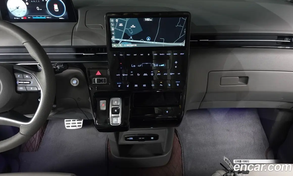 Hyundai Staria 2025 2.2 автомат (гидро), фото 20