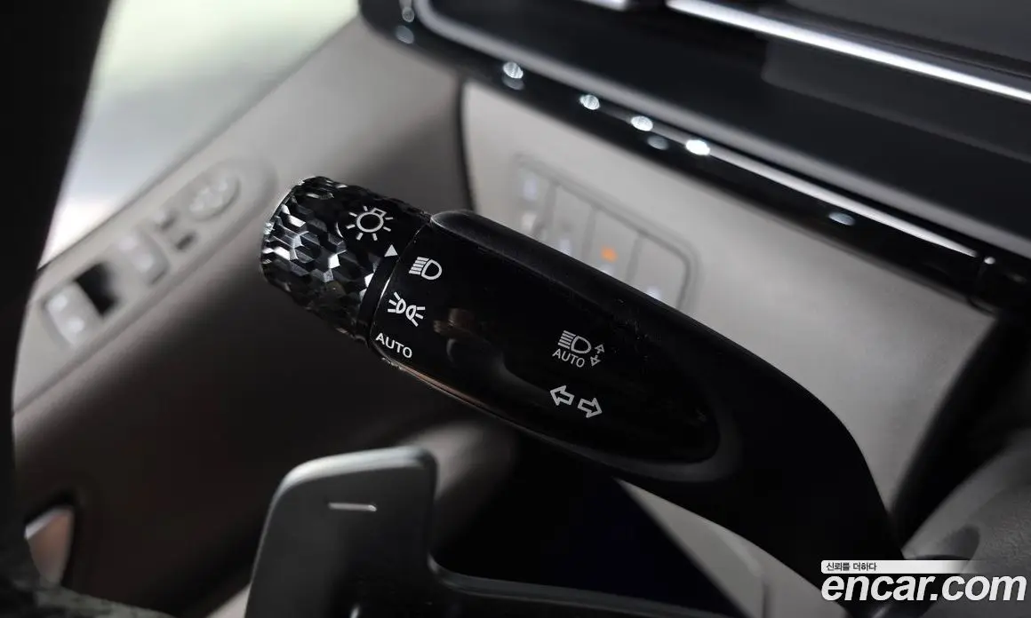 Hyundai Staria 2025 2.2 автомат (гидро), фото 35