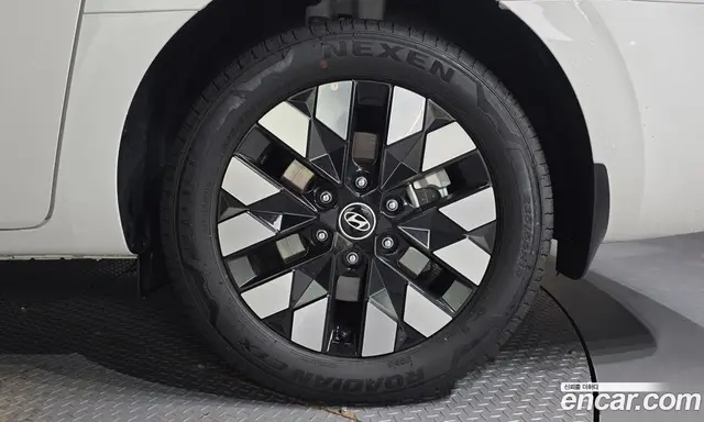 Hyundai Staria 2025 2.2 автомат (гидро), миниатюра 5