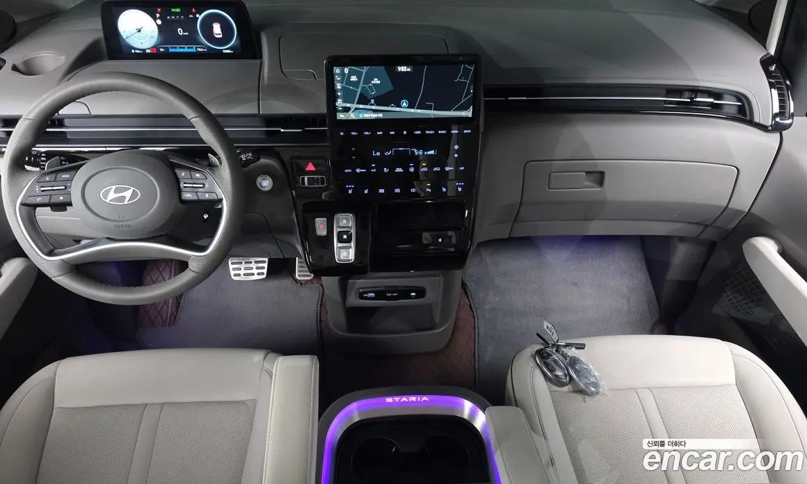 Hyundai Staria 2025 2.2 автомат (гидро), фото 10