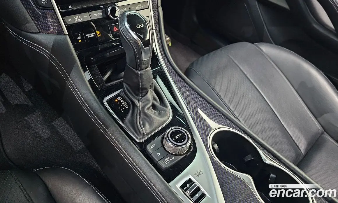 Infiniti Q60 2018 3.0 автомат (гидро), фото 12