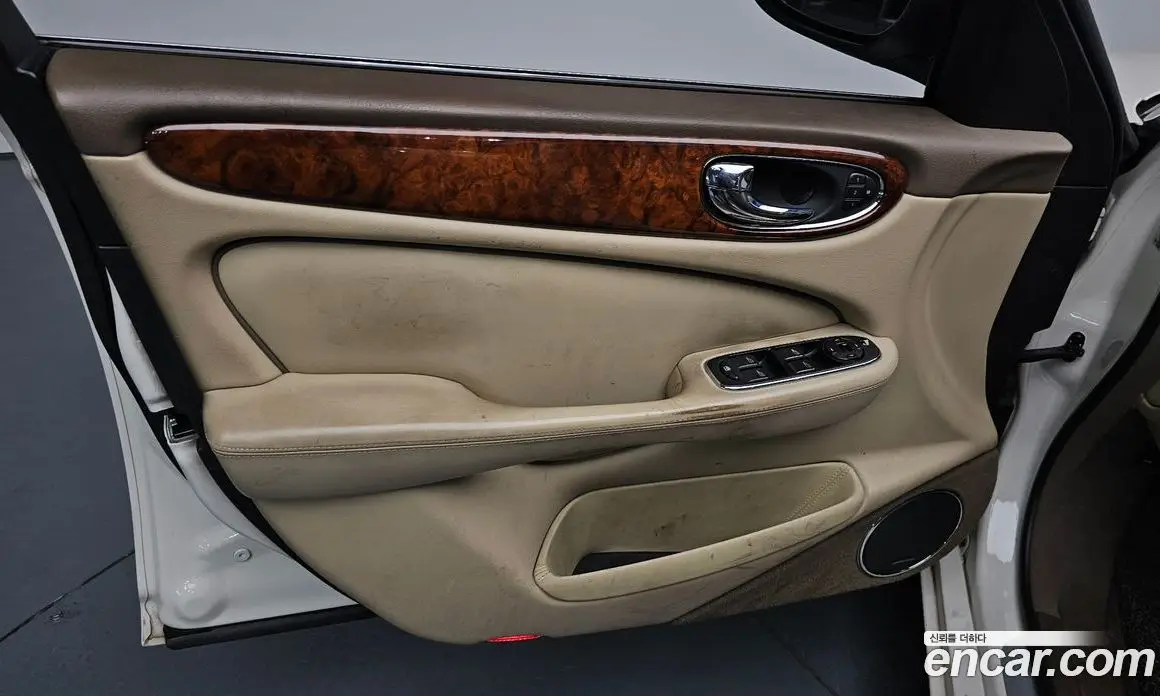 Jaguar XJ 2007 2.7 автомат (гидро), фото 13