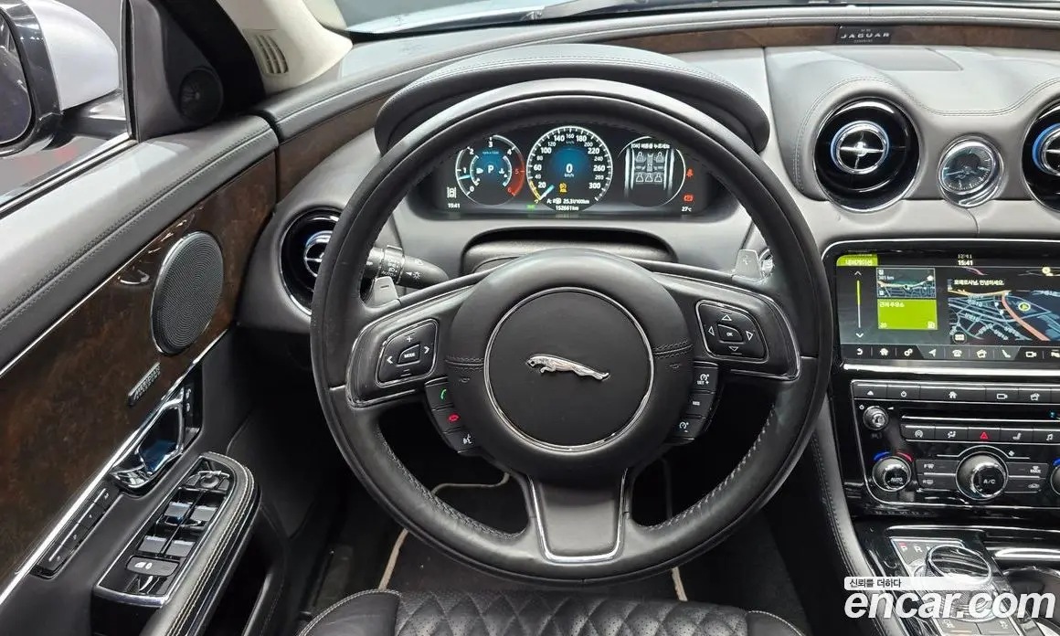 Jaguar XJ 2019 3.0 автомат (гидро), фото 13