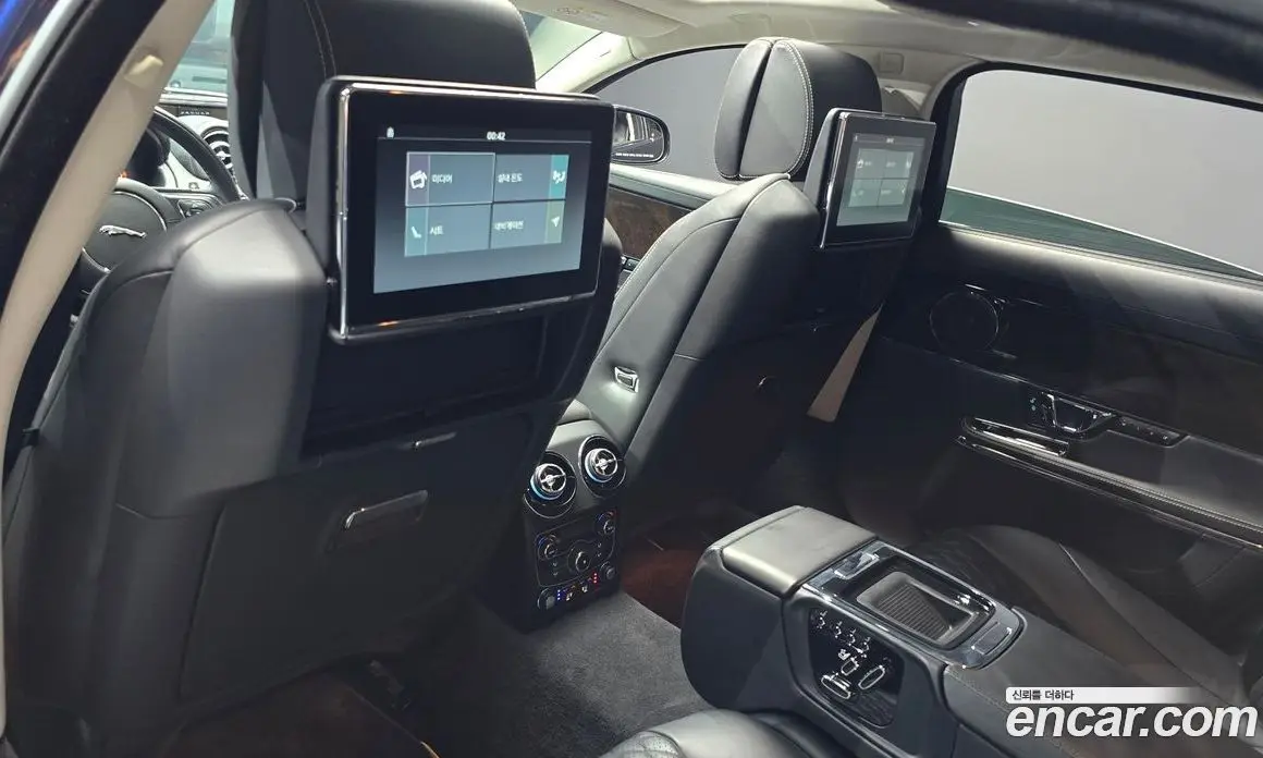 Jaguar XJ 2019 3.0 автомат (гидро), фото 17