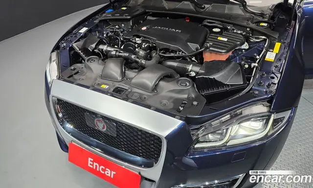 Jaguar XJ 2019 3.0 автомат (гидро), миниатюра 6
