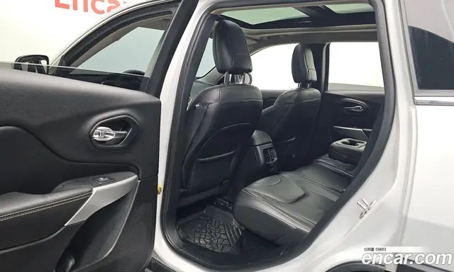 Jeep Cherokee 2018 2.4 автомат (гидро), миниатюра 11