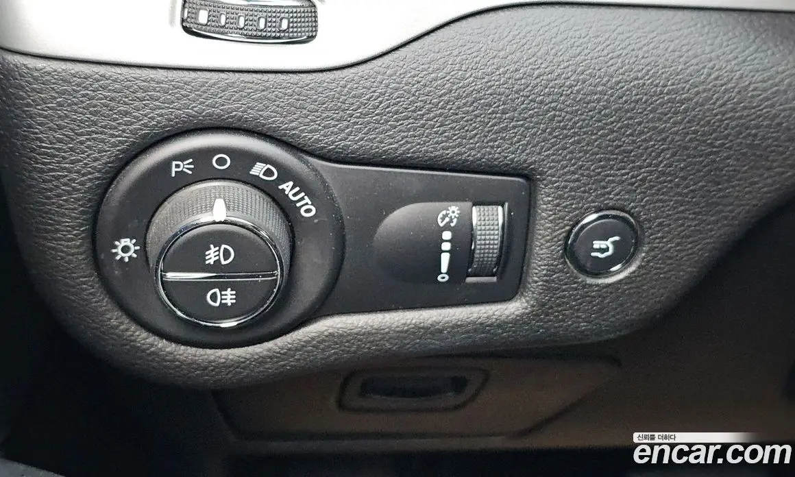Jeep Cherokee 2018 2.4 автомат (гидро), фото 14