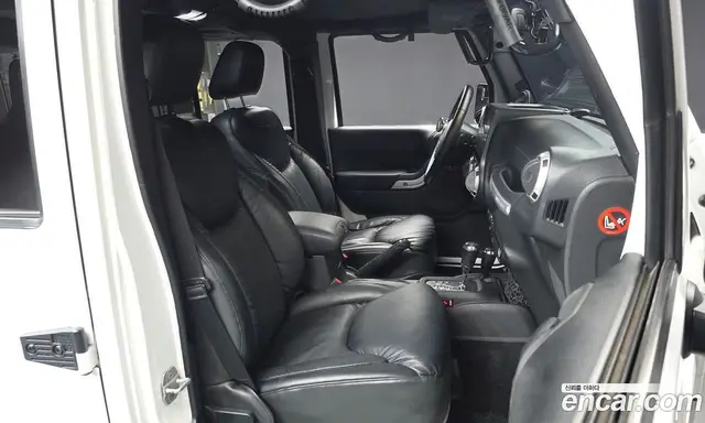 Jeep Wrangler 2013 2.8 автомат (гидро), миниатюра 11