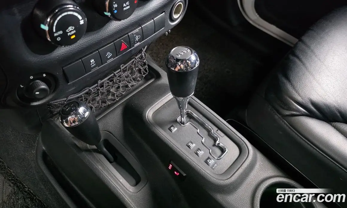 Jeep Wrangler 2013 2.8 автомат (гидро), фото 9
