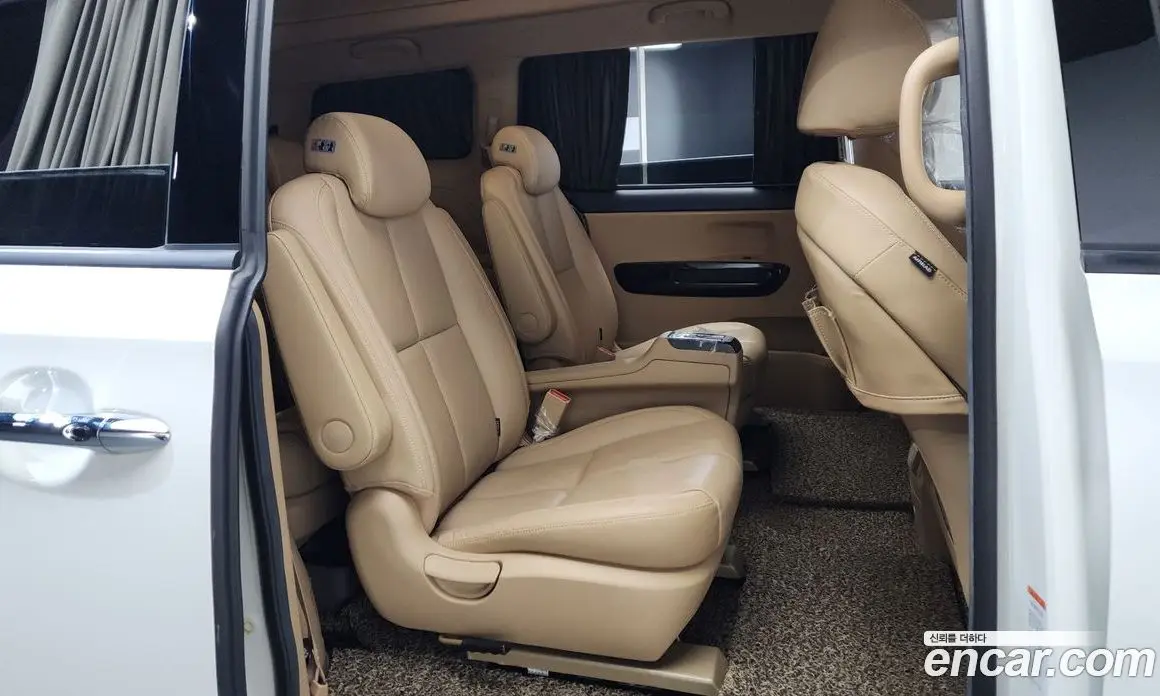 Kia Carnival 2019 3.3 автомат (гидро), фото 17