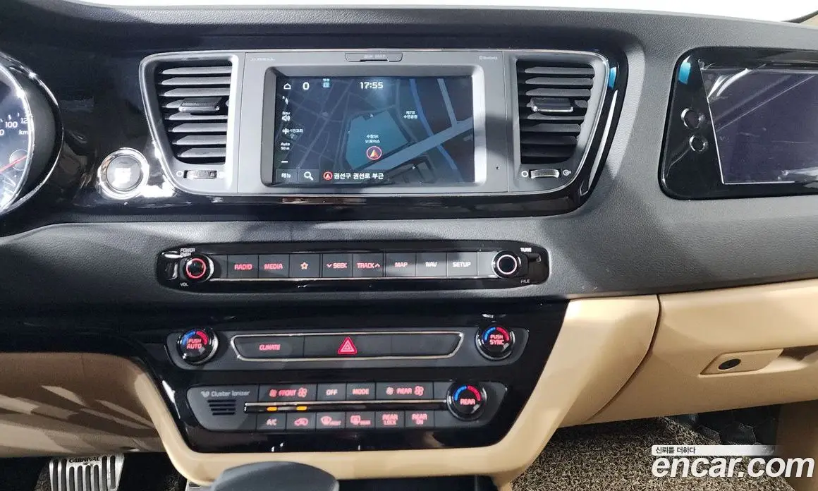 Kia Carnival 2019 3.3 автомат (гидро), фото 18
