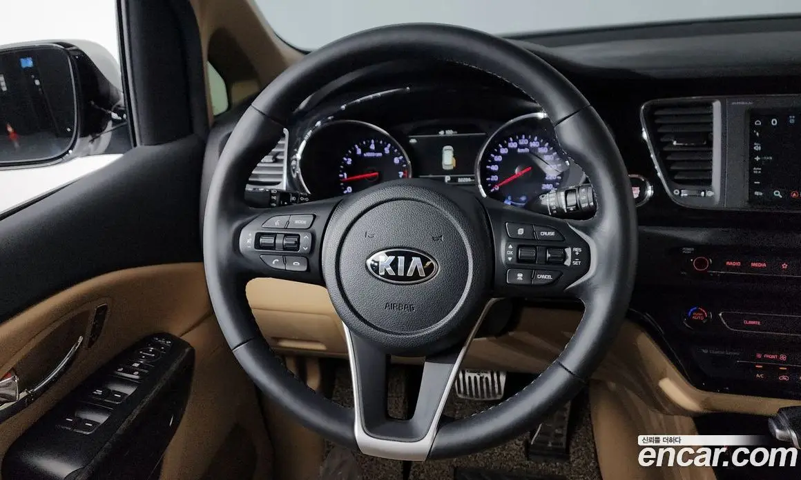 Kia Carnival 2019 3.3 автомат (гидро), фото 19