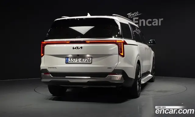 Kia Carnival 2023 1.6 автомат (гидро), миниатюра 3