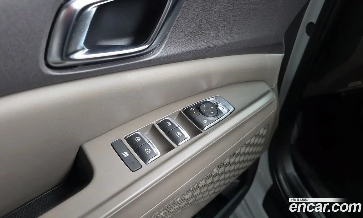 Kia Carnival 2023 1.6 автомат (гидро), фото 42