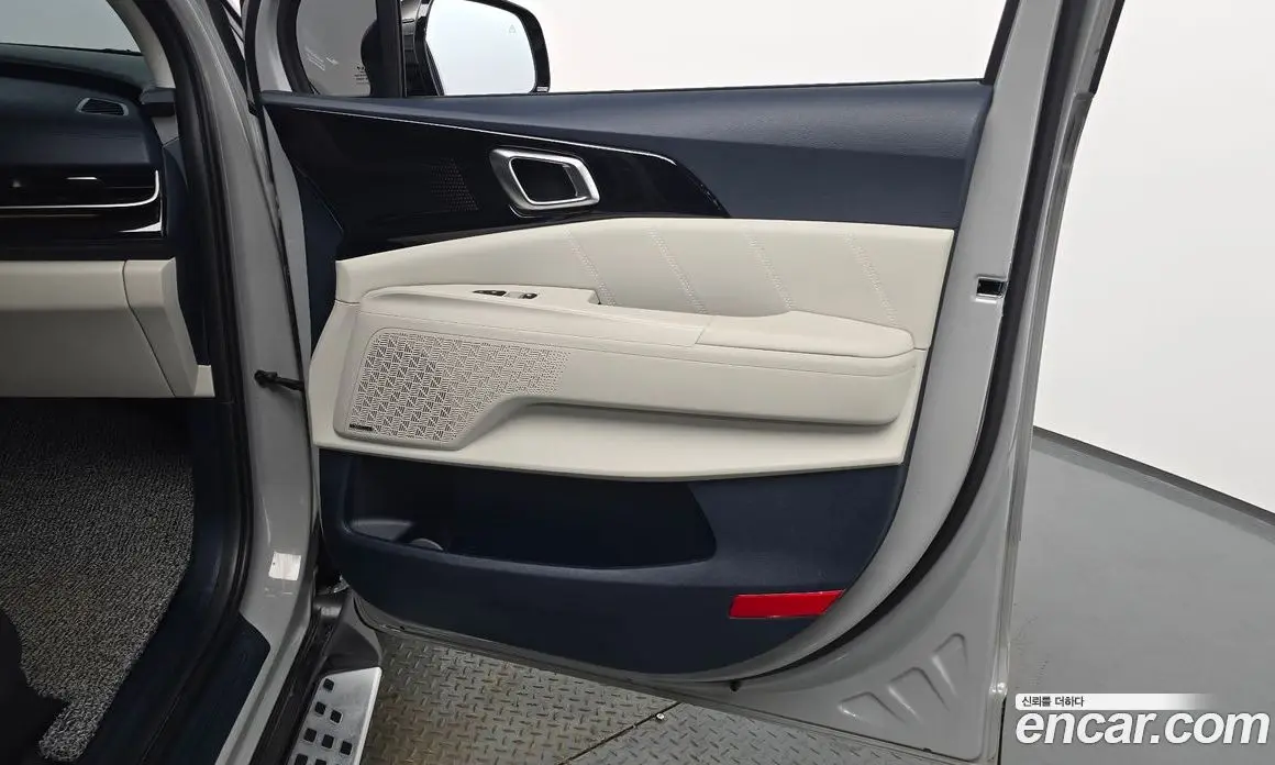 Kia Carnival 2025 1.6 автомат (гидро), фото 14