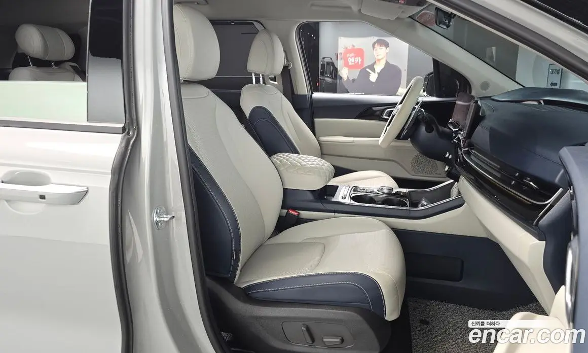 Kia Carnival 2025 1.6 автомат (гидро), фото 16