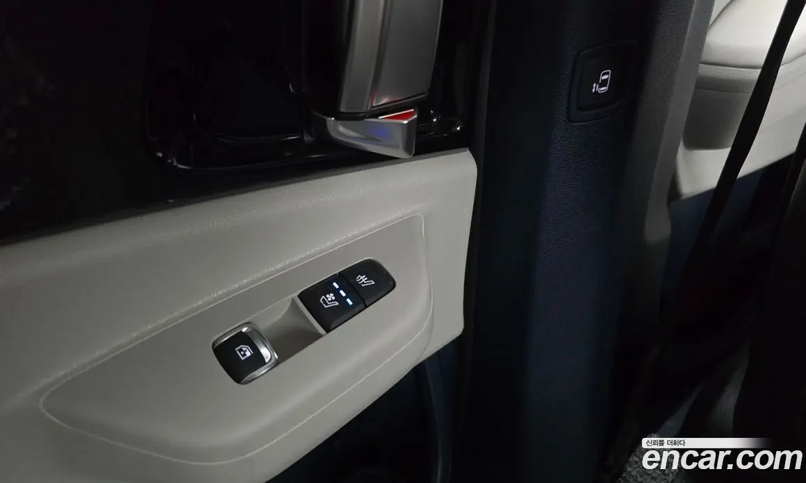 Kia Carnival 2025 1.6 автомат (гидро), фото 24