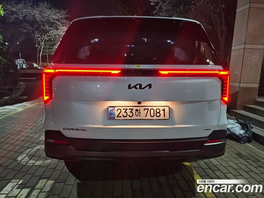 Kia Carnival 2026 1.6 автомат (гидро), фото 4