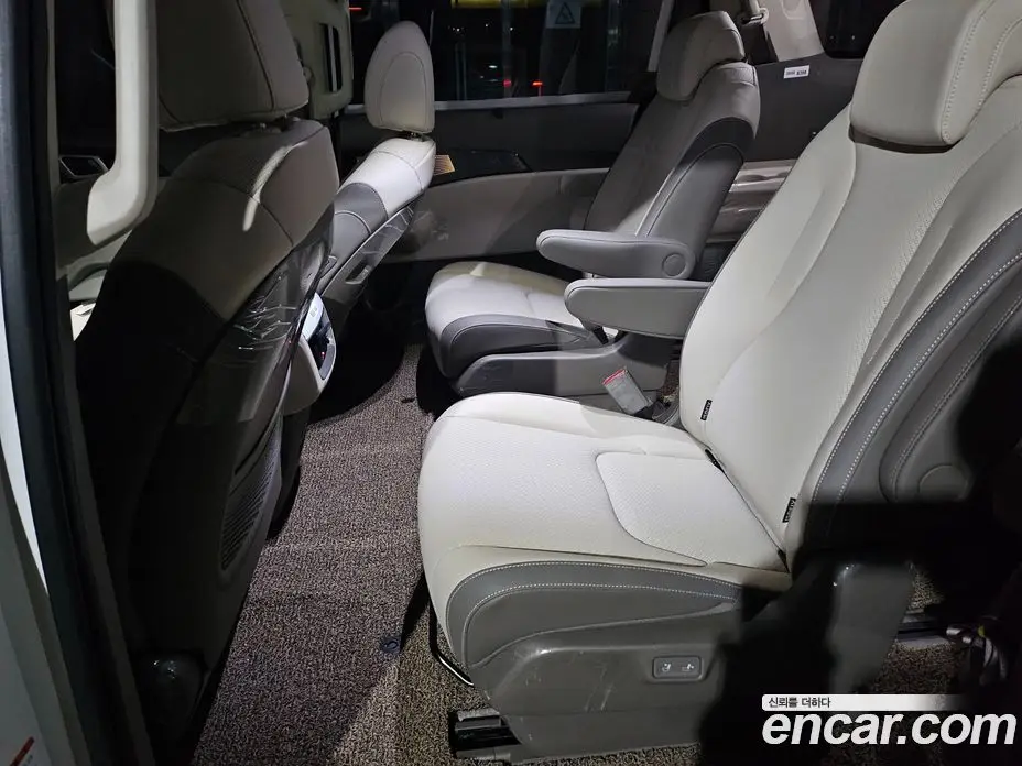 Kia Carnival 2026 1.6 автомат (гидро), фото 9