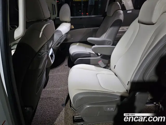 Kia Carnival 2026 1.6 автомат (гидро), миниатюра 9