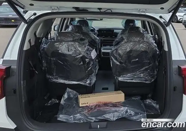 Kia Carnival 2026 1.6 автомат (гидро), миниатюра 11