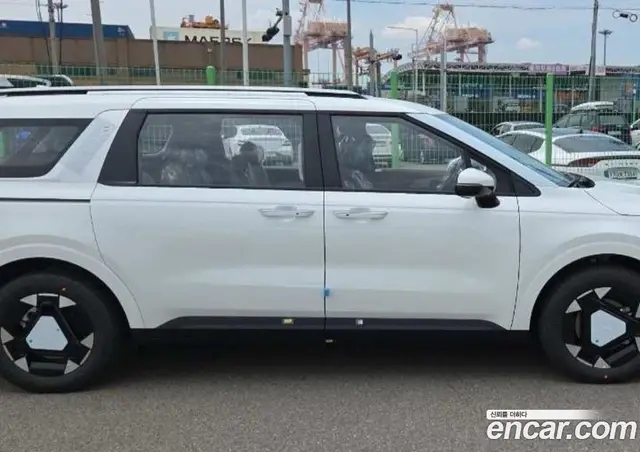 Kia Carnival 2026 1.6 автомат (гидро), миниатюра 12