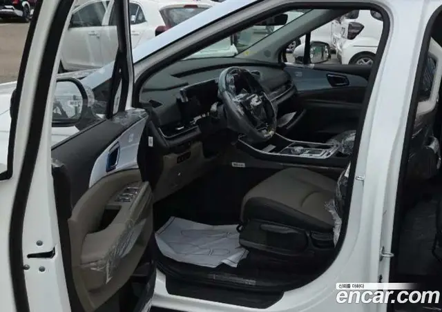 Kia Carnival 2026 1.6 автомат (гидро), миниатюра 4