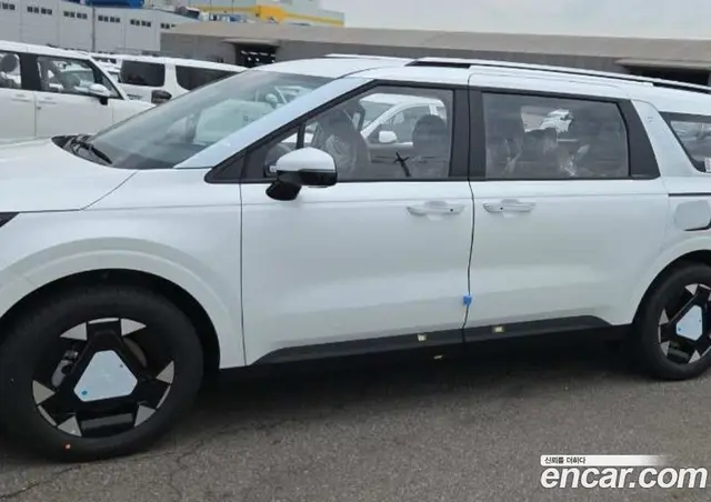 Kia Carnival 2026 1.6 автомат (гидро), миниатюра 5