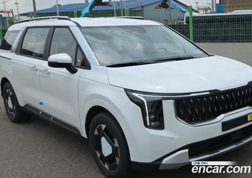 Kia Carnival 2026 1.6 автомат (гидро), фото 8