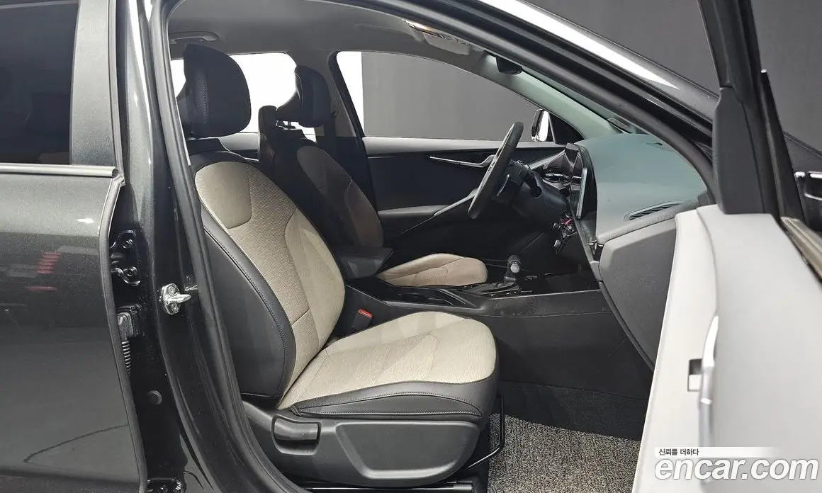 Kia Niro 2022 1.6 автомат (гидро), фото 12