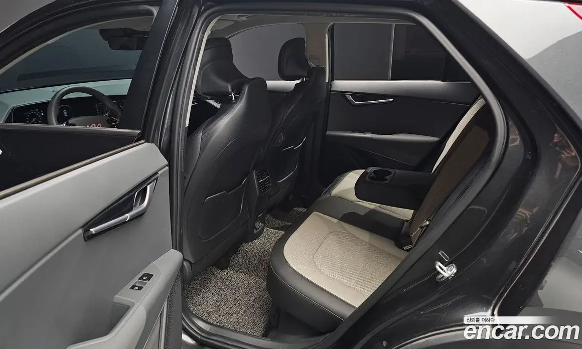 Kia Niro 2022 1.6 автомат (гидро), фото 17