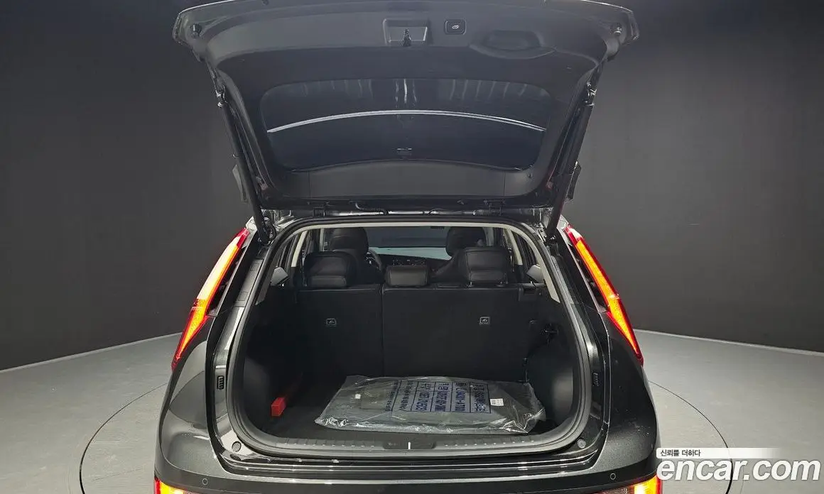 Kia Niro 2022 1.6 автомат (гидро), фото 25