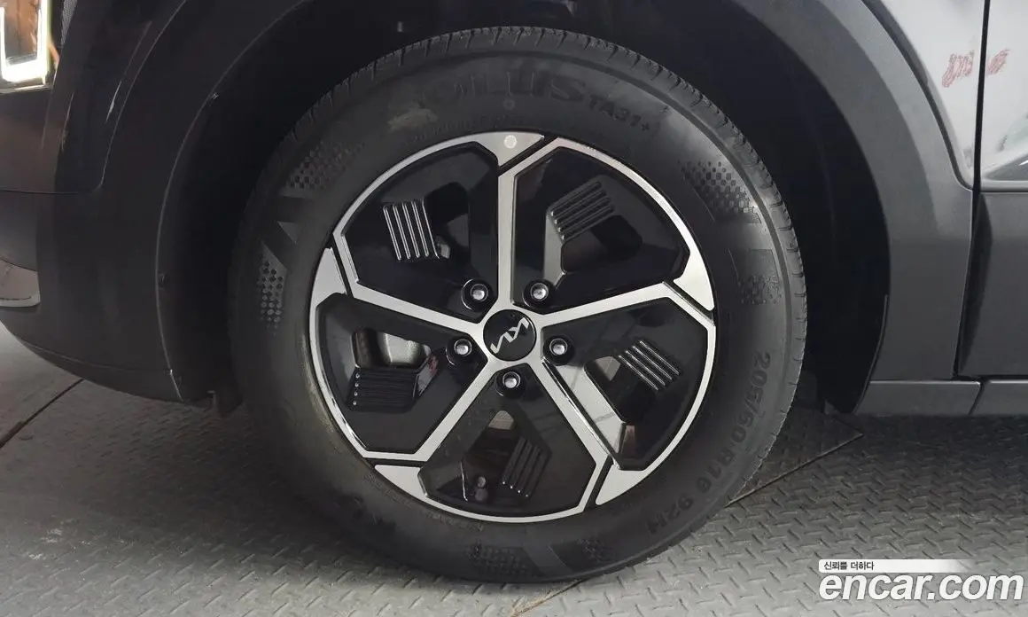 Kia Niro 2022 1.6 автомат (гидро), фото 4