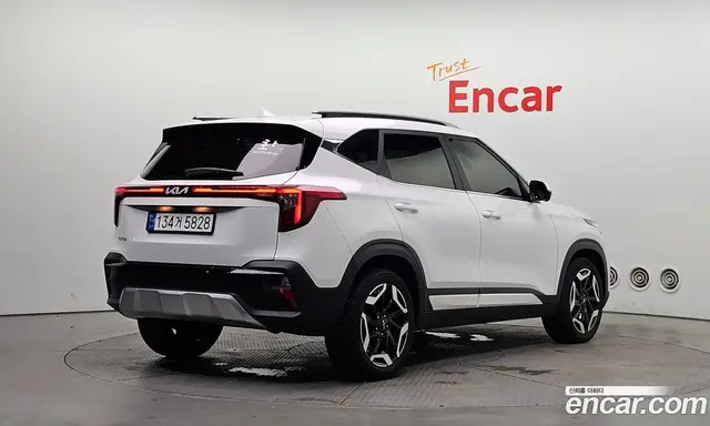 Kia Seltos 2023 2.0 автомат (гидро), миниатюра 2